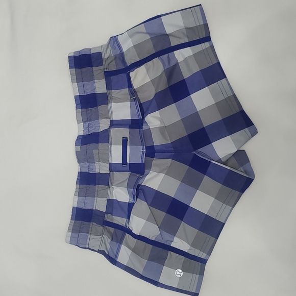 Lululemon purple plaid groovy run shorts size 4 - Picture 2 of 5